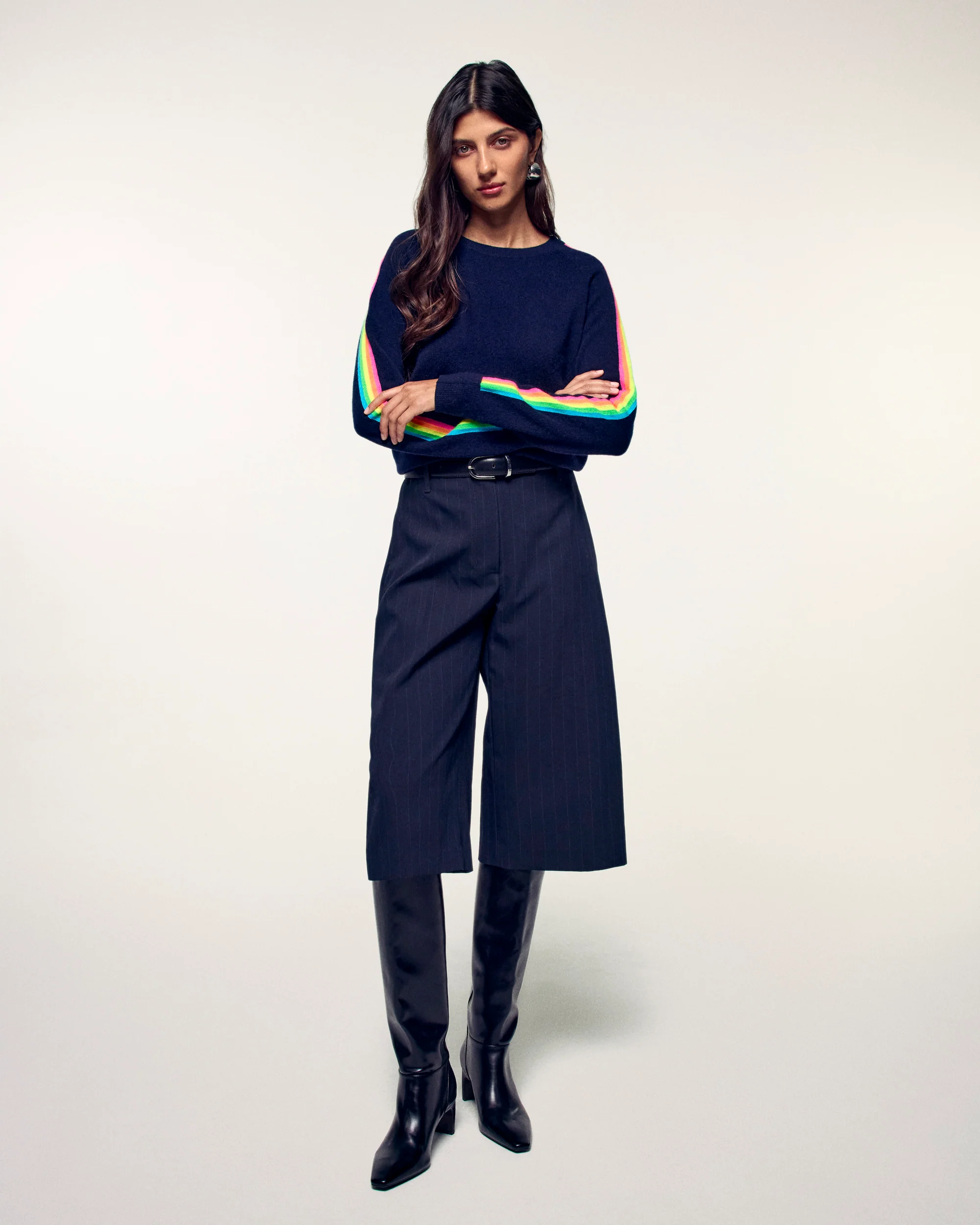 Crewneck Sweater with Multicolored Stripes on the Sleeves (S26 / WOMEN / Navy) - Image 3