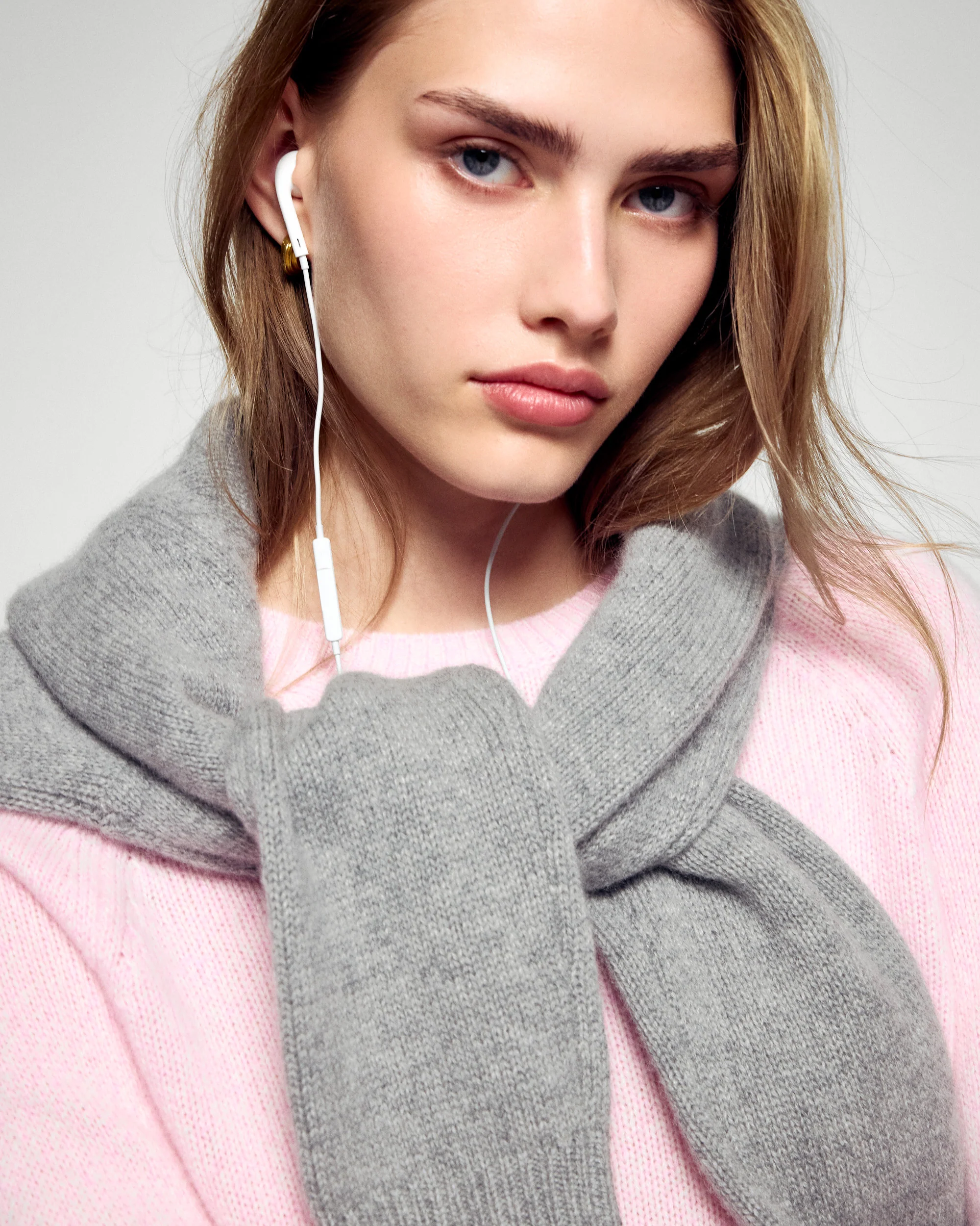 Crewneck Sweater (H25 / WOMEN / Cotton Pink) - Image 4