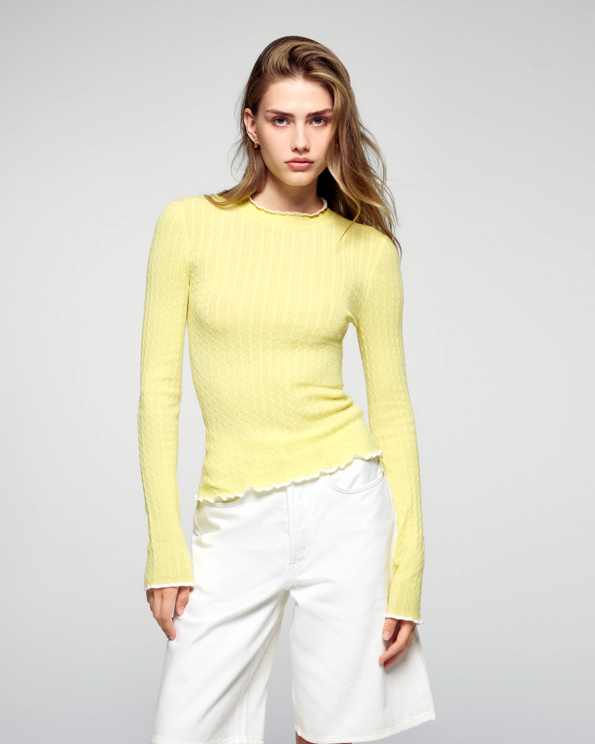 Crewneck Sweater (H25 / WOMEN / Creamy Yellow) - Image 3