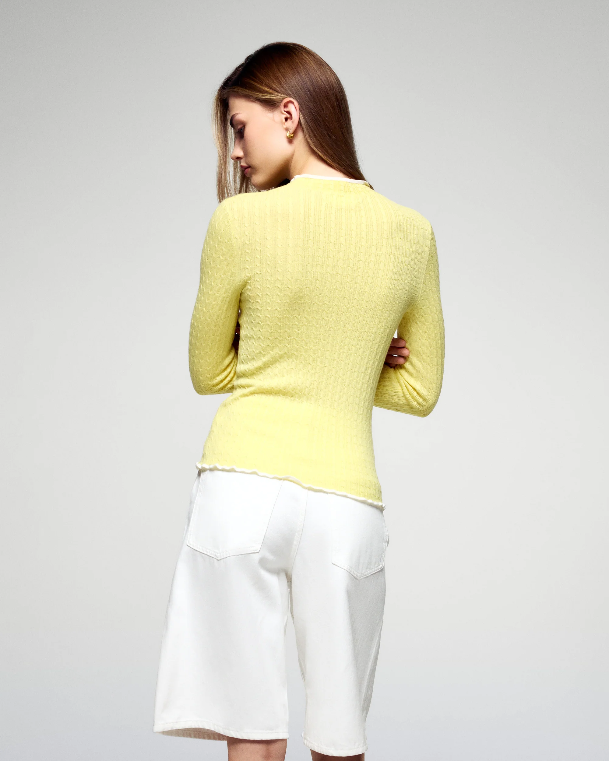 Crewneck Sweater (H25 / WOMEN / Creamy Yellow) - Image 5