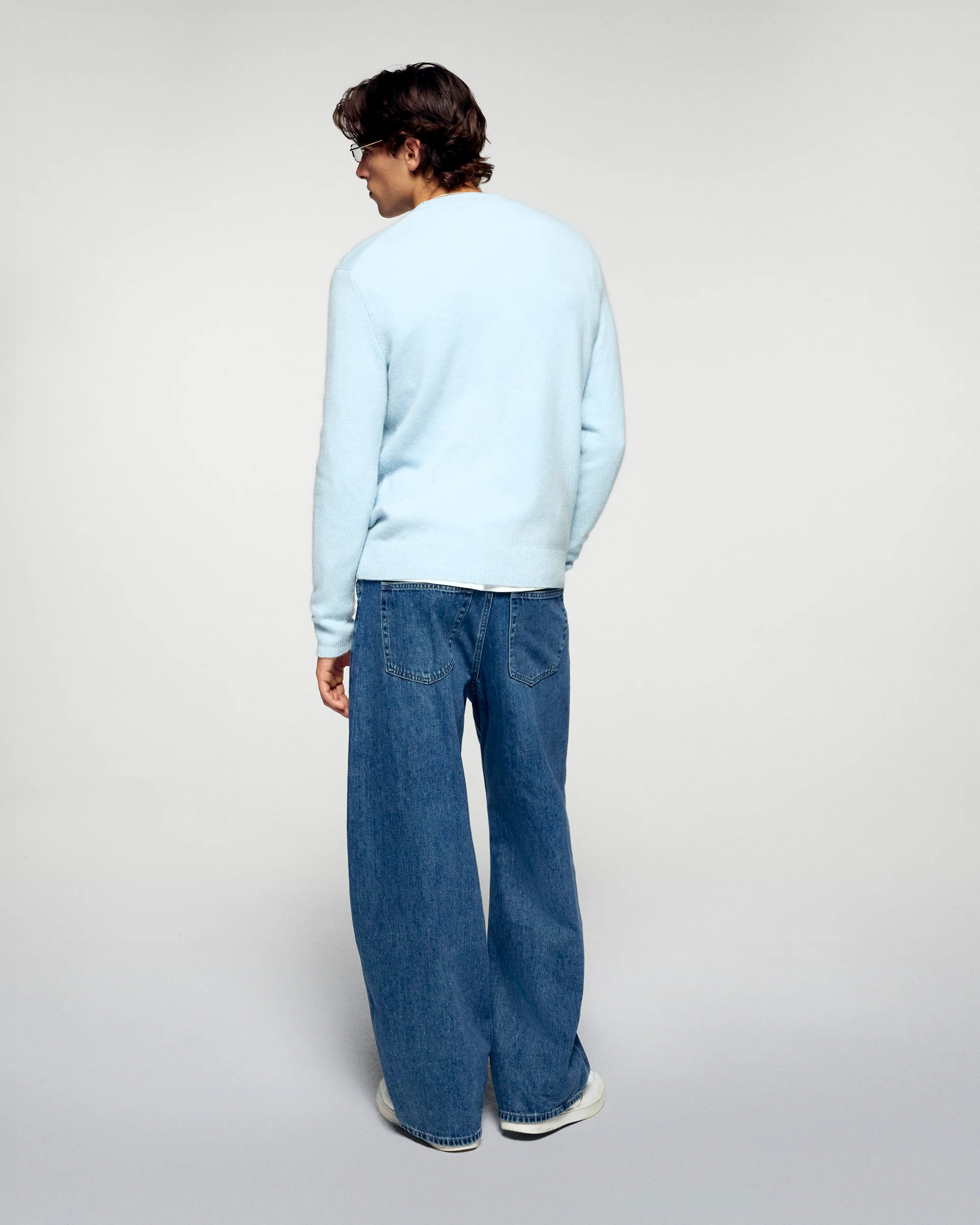 Crewneck Sweater (H25 / MEN / Cotton Sky) - Image 3
