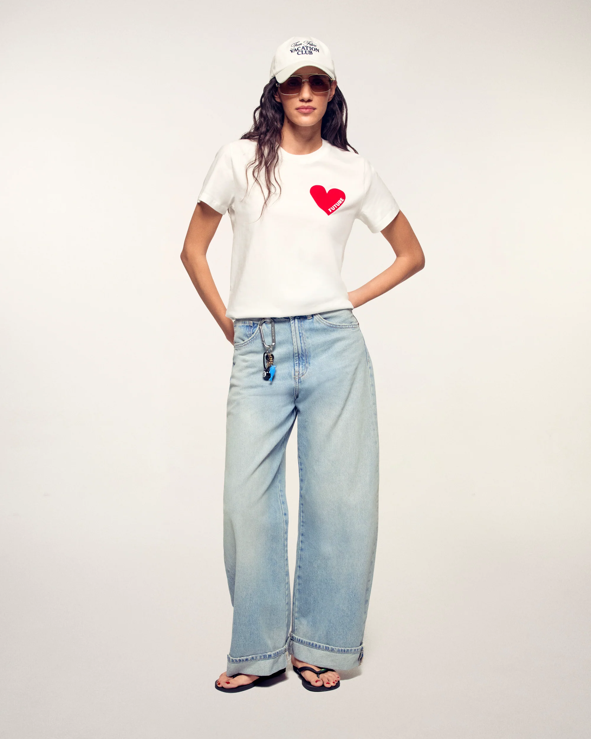 Crewneck Short Sleeve Heart T-shirt (S25 / WOMEN / White) - Image 3