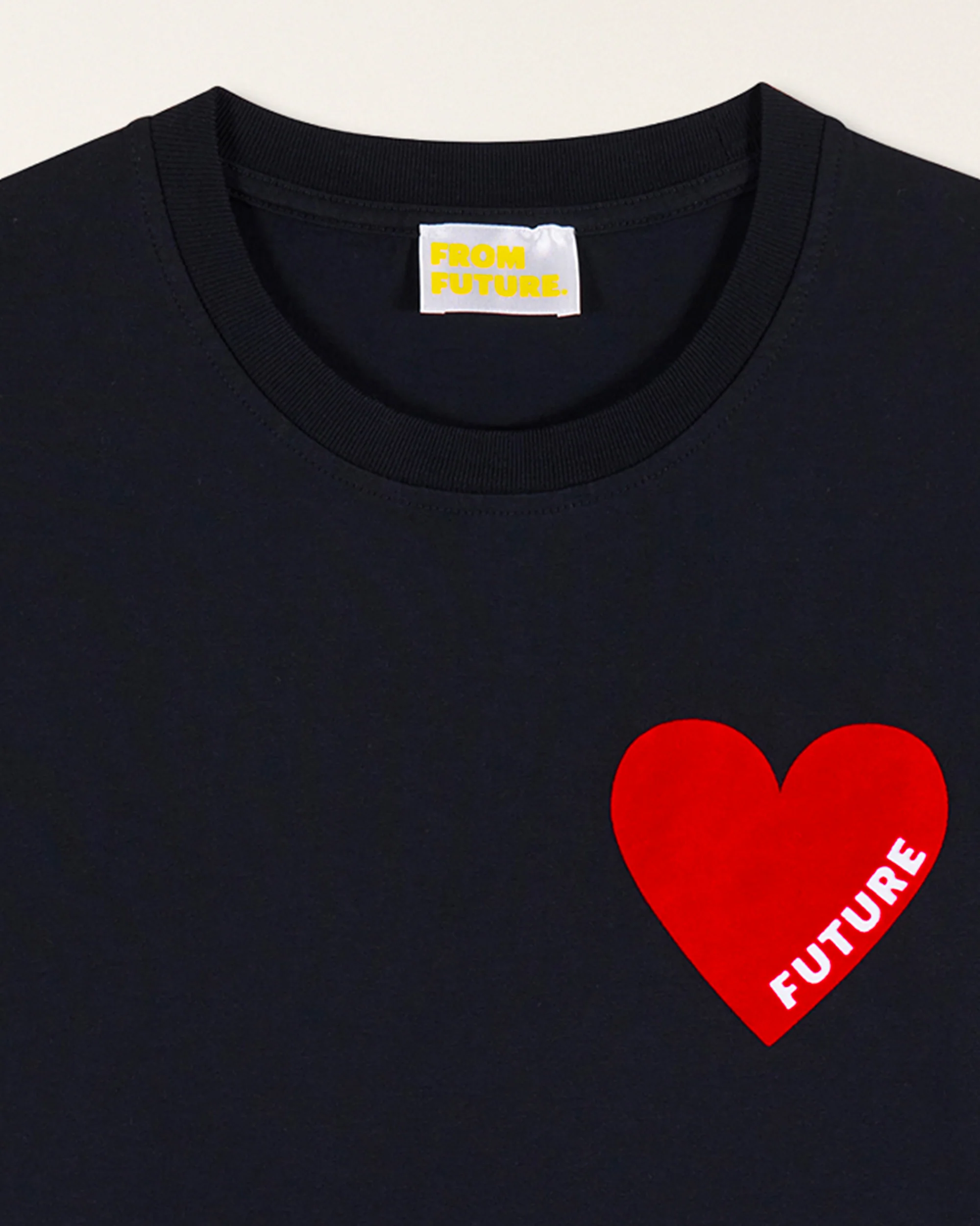 Crewneck Short Sleeve Heart T-shirt (S25 / WOMEN / Black) - Image 6