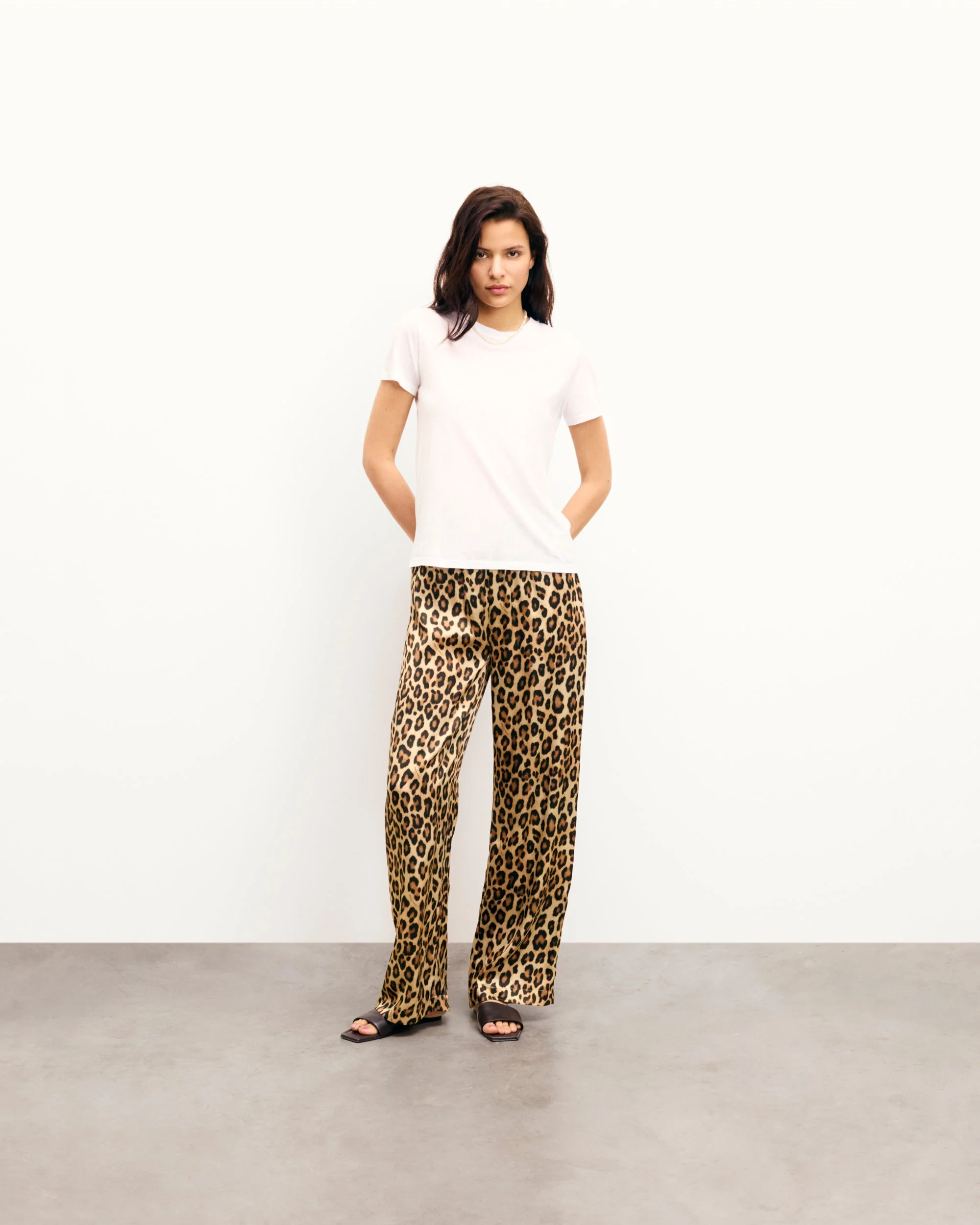 Crewneck Short Sleeve T-shirt (S25 / WOMEN / Navy) - Image 6